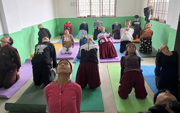 विद्यालय आयुर्वेद तथा योग शिक्षा कार्यक्रम सम्पन्न