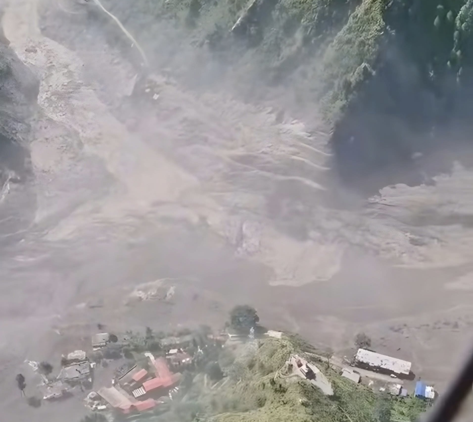 भोटेकोशीमा अचानक ठूलो बाढी, रसुवामा व्यापक क्षति