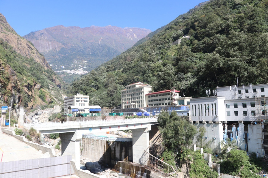 तातोपानी नाका खोल्न चीनसँग दैनिक संवाद: मन्त्री लम्साल